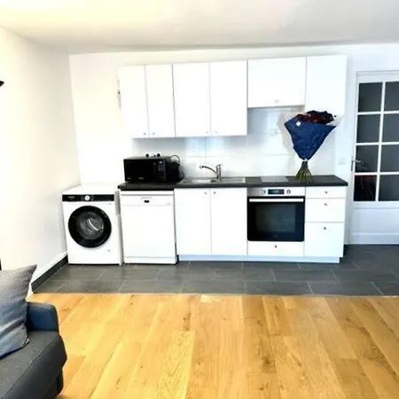 Elegant 6eme Apartment